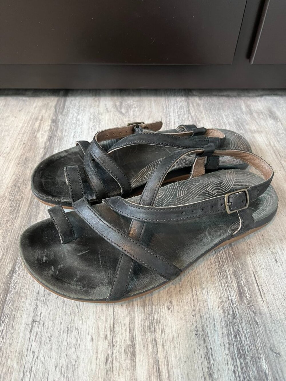 Chaco Dorra Sandals, Black Leather, Strappy Top Loop, Women's US 6